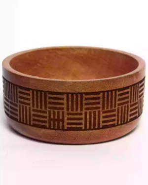 Bowl engraved with African patterns
